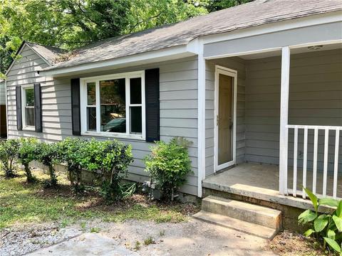 2971 Palm Dr, East Point, GA 30344