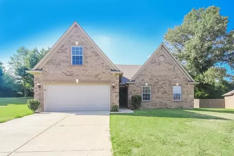 5714 Kingsman Dr, Horn Lake, MS 38637