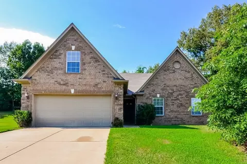 5714 Kingsman Dr, Horn Lake, MS 38637