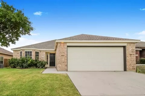 745 Poncho Ln, Haslet, TX 76052