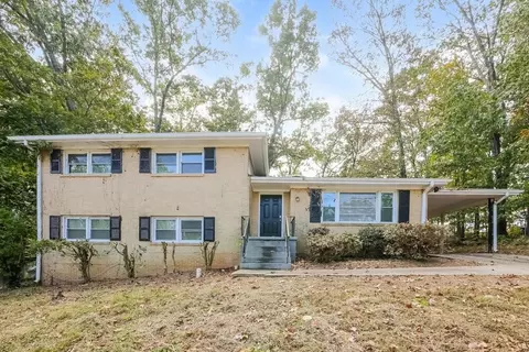 2407 Oakridge Ct, Decatur, GA 30032