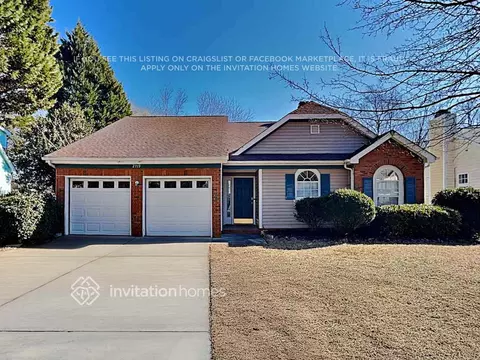 2719 Chalgrove Ln, Charlotte, NC 28216