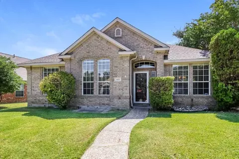 828 Pinnacle Cir, Lewisville, TX 75077