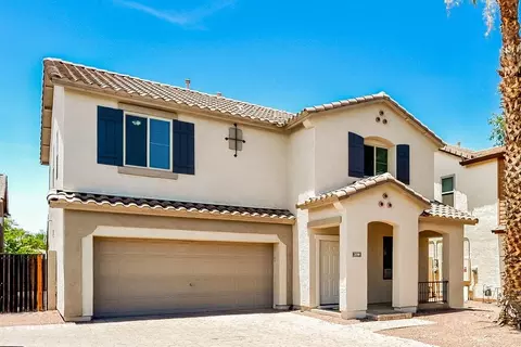 2016 S Swan Dr, Gilbert, AZ 85295