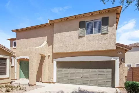 1376 S Boulder St #B, Gilbert, AZ 85296