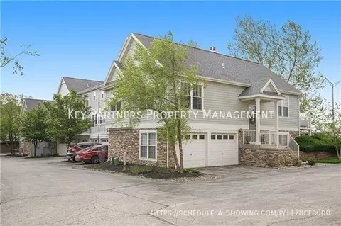 7651 W 158th Ter, Overland Park, KS 66223