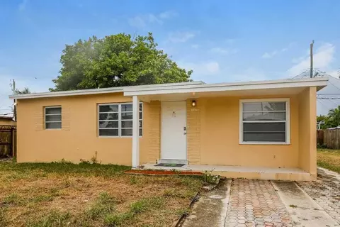 2797 NE 12th Ave, Pompano Beach, FL 33064