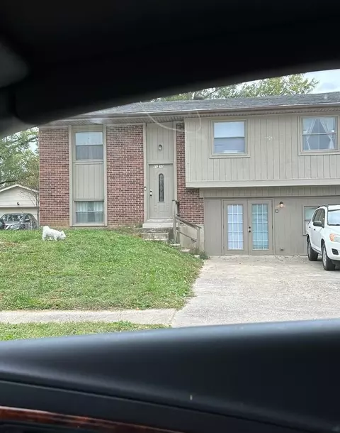11210 Pyramid Rd, Louisville, KY 40229