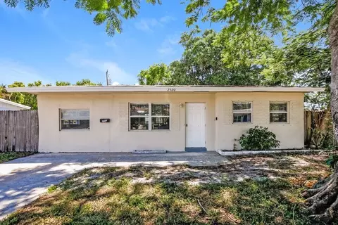 2520 NE 7th Ter, Pompano Beach, FL 33064