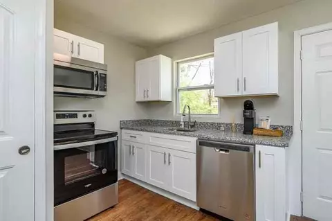 15 Gilbert Ct, Greenville, SC 29605