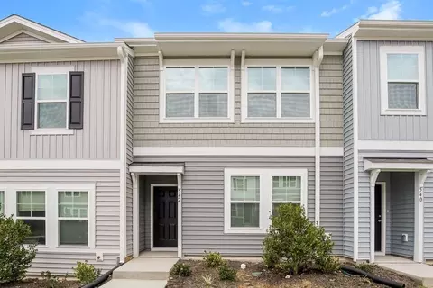 542 Landing View Dr, Wendell, NC 27591