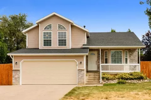 304 W Concord Dr, Harrisville, UT 84404