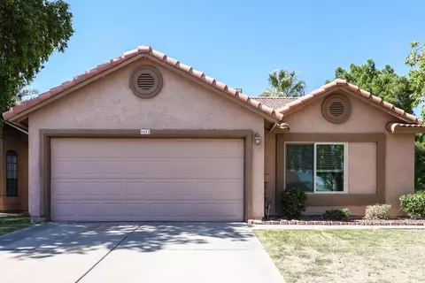 4452 E Wildwood Dr, Phoenix, AZ 85048