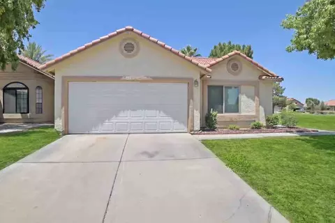 4452 E Wildwood Dr, Phoenix, AZ 85048