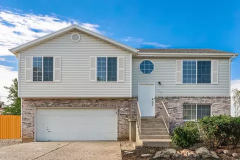 486 Wn, Clearfield, UT 84015