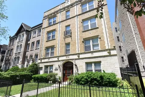 640 W Wrightwood Ave #208, Chicago, IL 60614