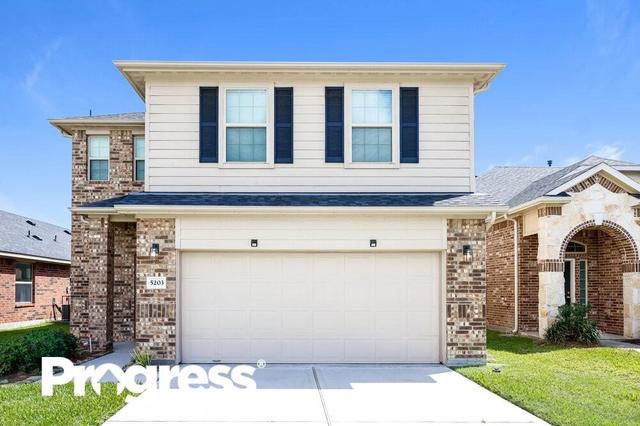 5203 Bay Ln, Bacliff, TX 77518