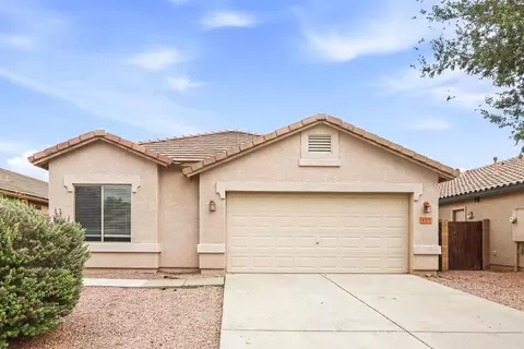 475 W Holstein Trl, San Tan Valley, AZ 85143