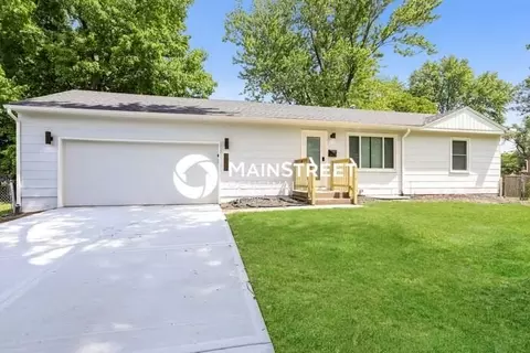 10912 E 82nd St, Raytown, MO 64138