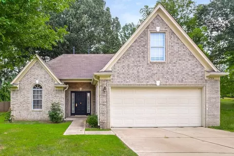 6304 Kingsview Dr, Horn Lake, MS 38637