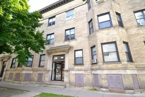 917 W Waveland Ave #1A, Chicago, IL 60613