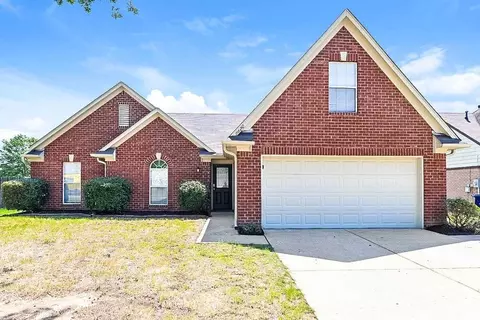 6620 Tealwood Dr, Horn Lake, MS 38637