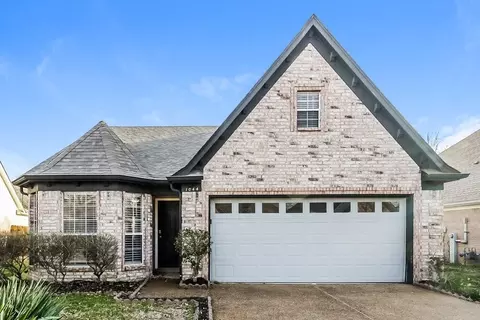 1044 Cross Wood Ln #A1, Cordova, TN 38018
