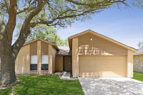 307 Strand Ct, Houston, TX 77034