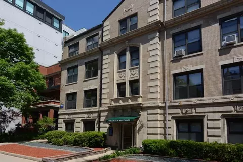 540 W Wellington Ave #211, Chicago, IL 60657