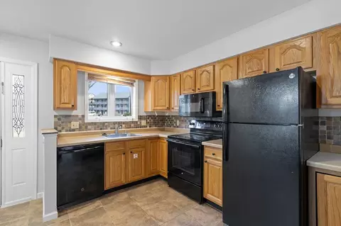 874 Xanadu Rd, Wisconsin Dells, WI 53965