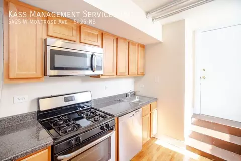 5419 W Montrose Ave, Chicago, IL 60641