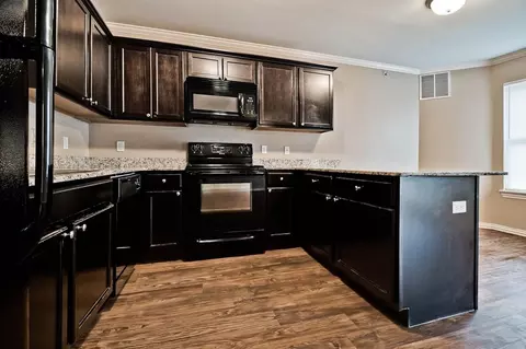 3509 W Cedar Cir, Rogers, AR 72756 photo 2