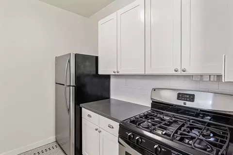 304 Bell St, Seattle, WA 98121