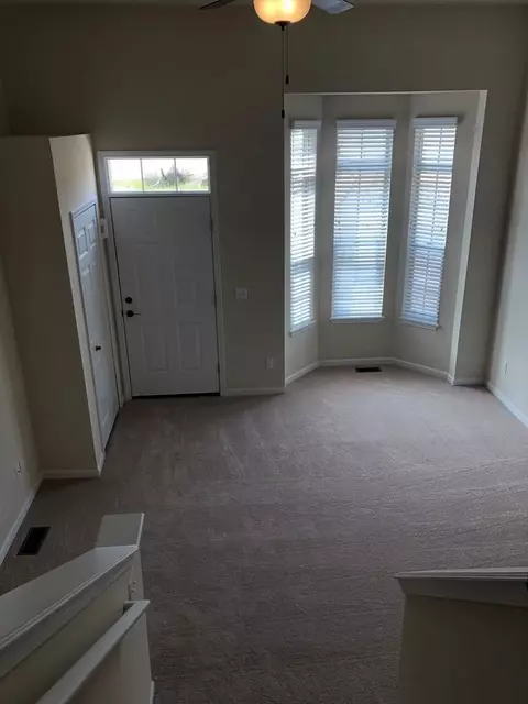 8108 Williamstown Dr, Utica, MI 48316