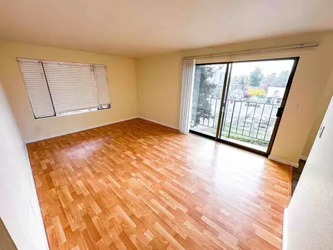 5505 15th Ave NE, Seattle, WA 98105