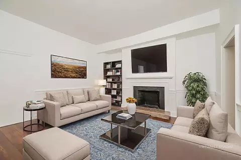363 King St, Charleston, SC 29401