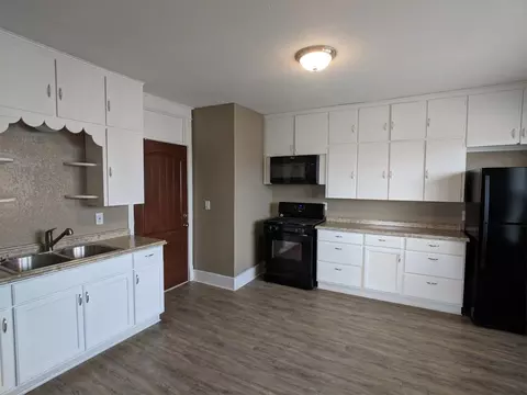 221 E Main St, Albert Lea, MN 56007