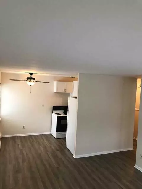 725 Wayzata Blvd E, Wayzata, MN 55391