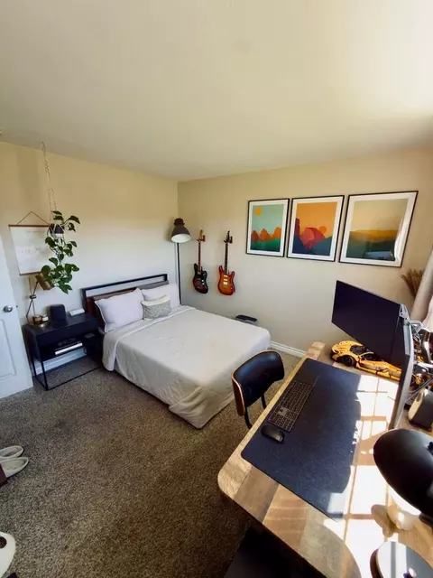 1059 Presidio Dr, Costa Mesa, CA 92626