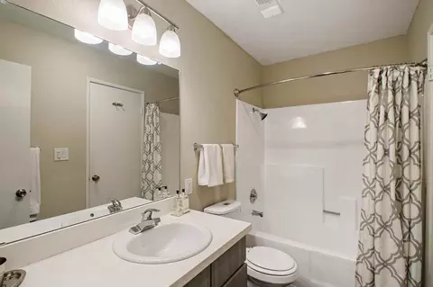 555 Pine Ave, Long Beach, CA 90802 photo 10