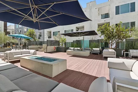 555 Pine Ave, Long Beach, CA 90802 photo 12