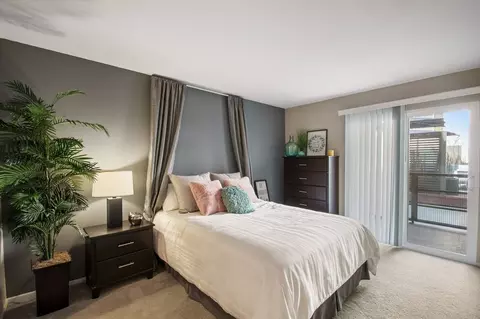 555 Pine Ave, Long Beach, CA 90802 photo 8