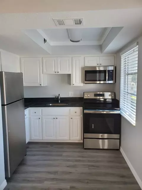 2023 2045 Hyde Park St, Southgate, FL 34239
