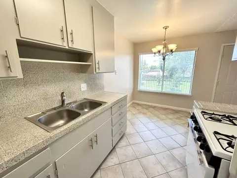 6330 Havenside Dr, Sacramento, CA 95831