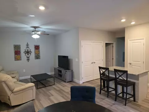 2212 Hickory St, Bowling Green, KY 42101