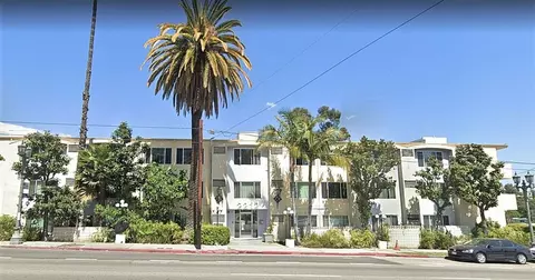2212 N Cahuenga Blvd, Los Angeles, CA 90068
