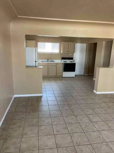 1406 S Espina St, Las Cruces, NM 88001