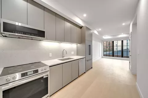 2121 Ward Pl NW, Washington, DC 20037