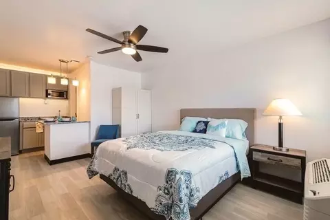 1020 Central Ave SW, Albuquerque, NM 87102