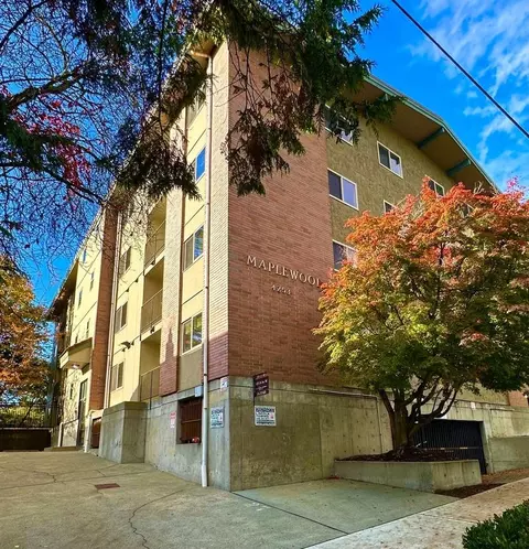 4253 7th Ave NE, Seattle, WA 98105